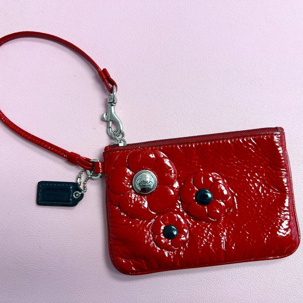 Authentic ❤️ COACH  Red Poppy Flower Wristlet